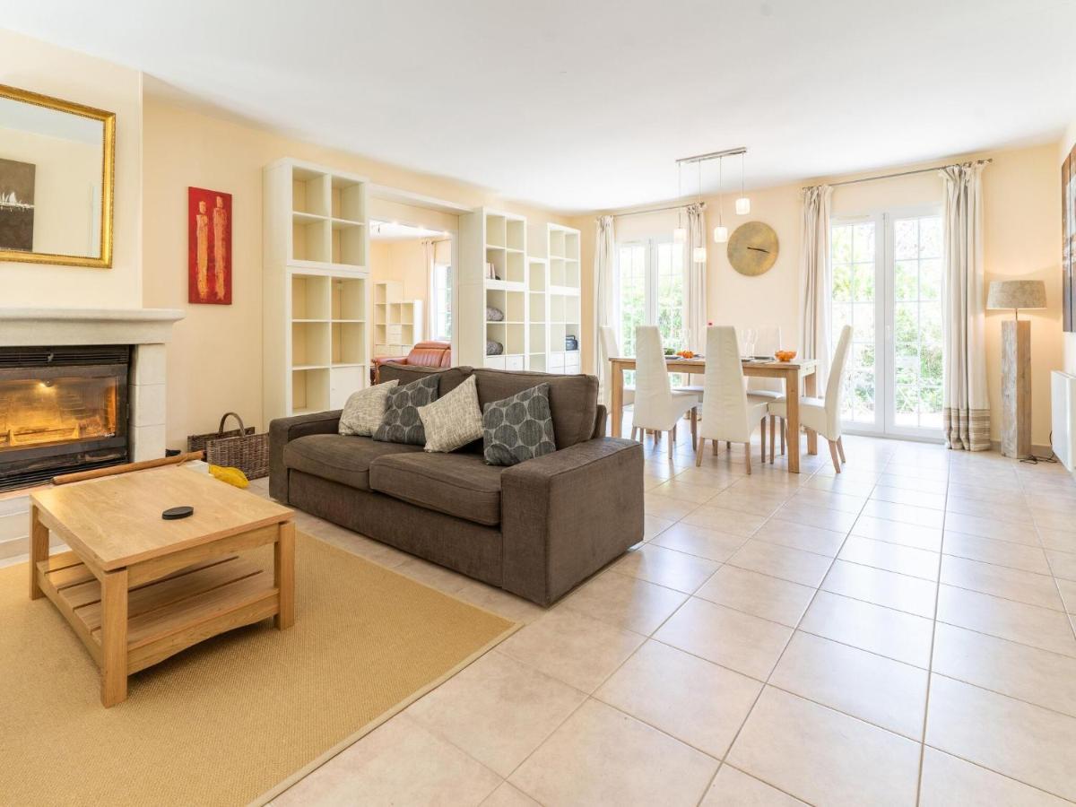 Vacation Home In Limoux With Pool Ngoại thất bức ảnh