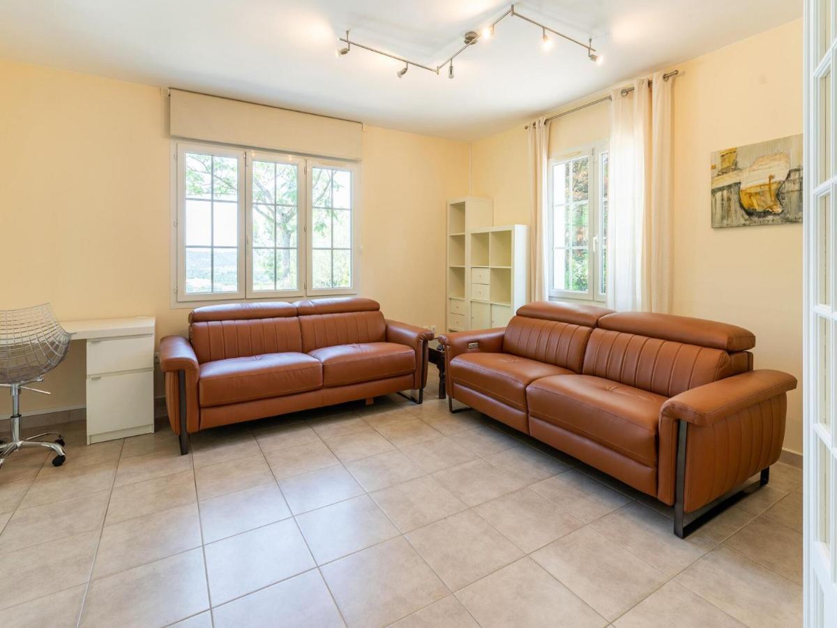 Vacation Home In Limoux With Pool Ngoại thất bức ảnh
